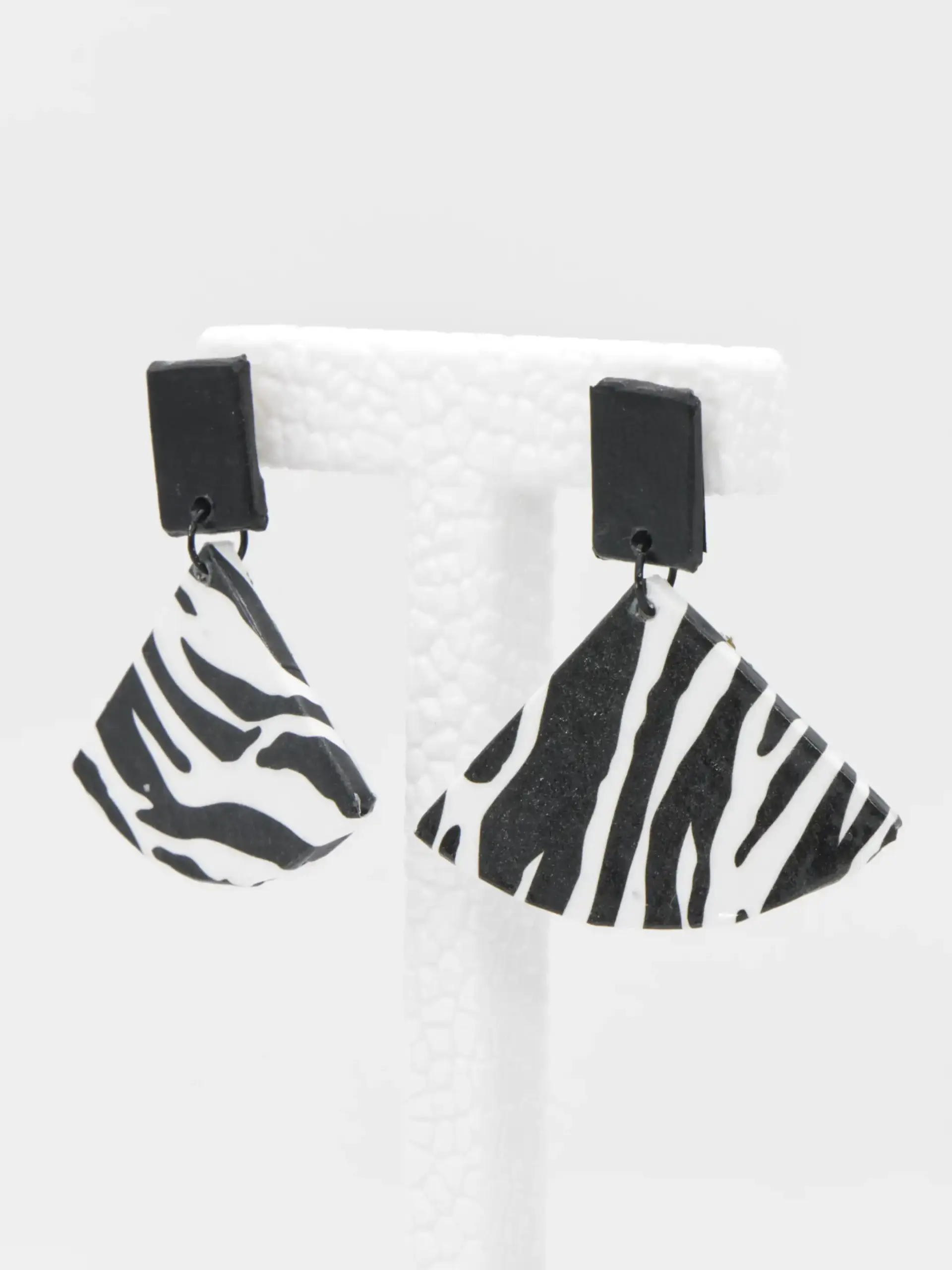 Black and white zebra-pattern dangle earrings