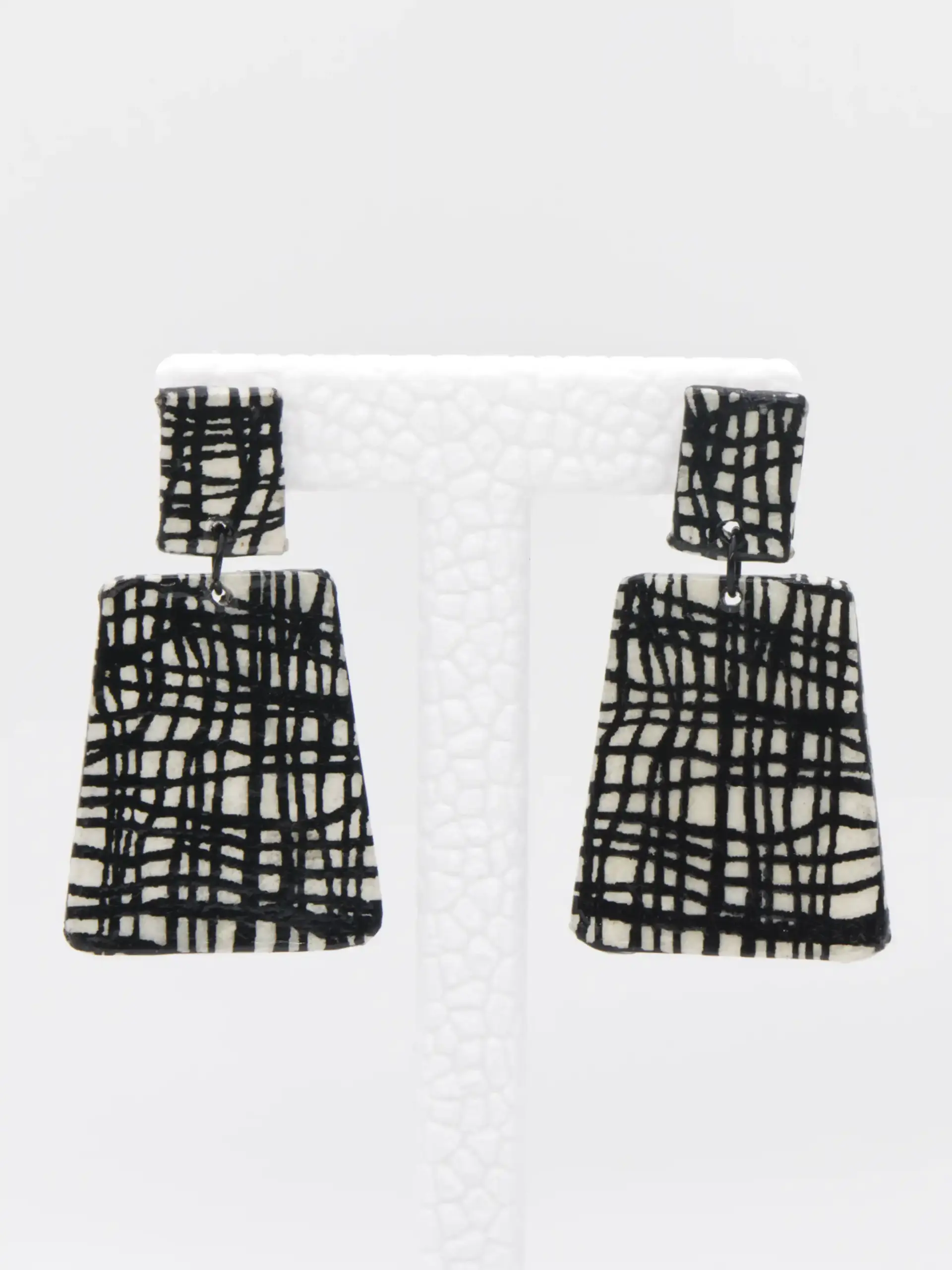 Black and white geometric dangling earrings